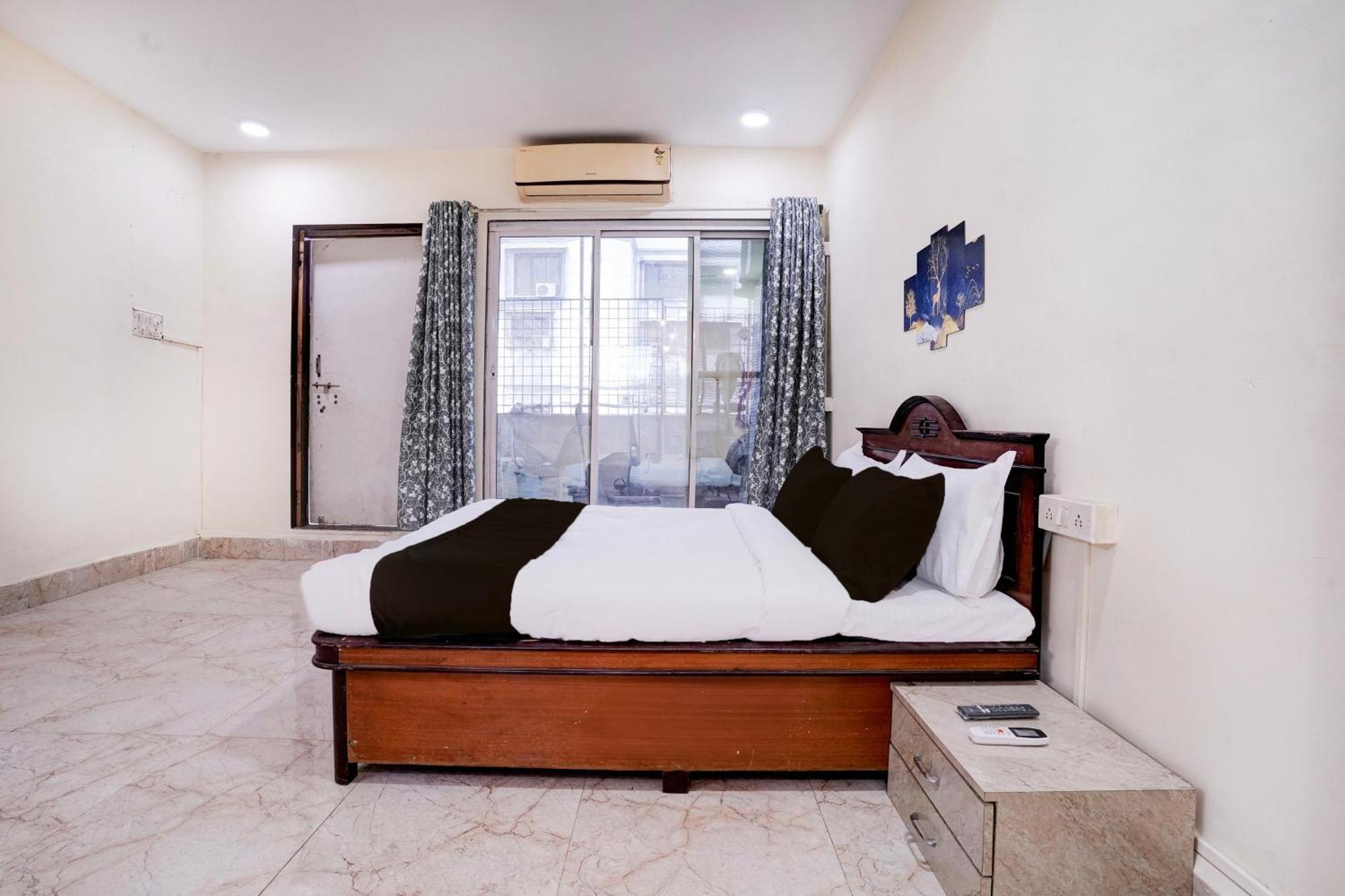 Hotel O Moonlight Residency Bombaj